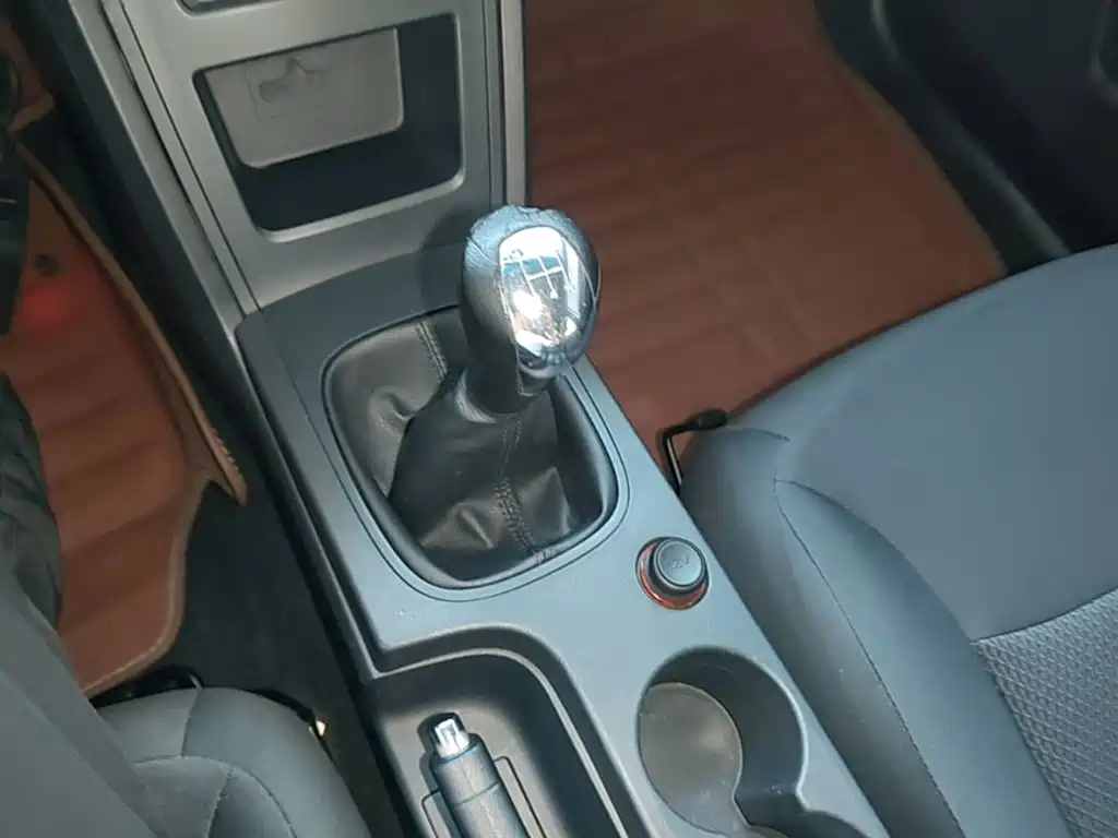 Roewe 350 — миниатюра 14