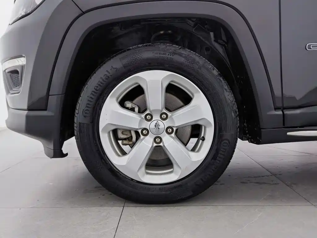 Jeep Compass — миниатюра 17