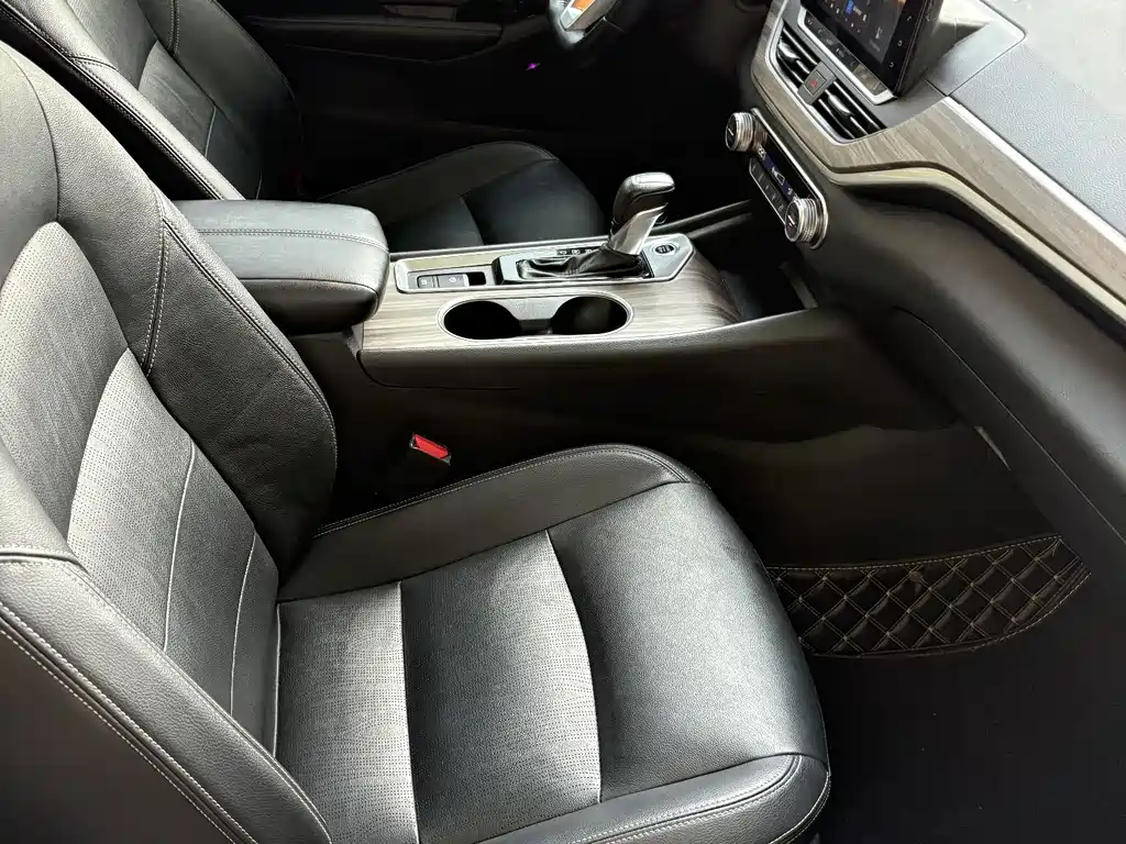 Nissan Teana — миниатюра 13