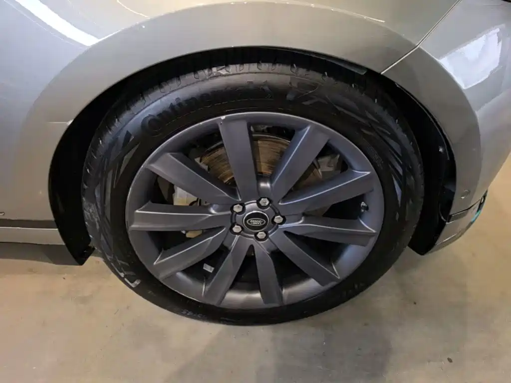 Land Rover Velar — миниатюра 12