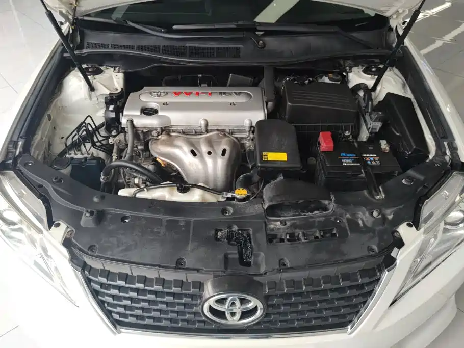Toyota Camry — миниатюра 10