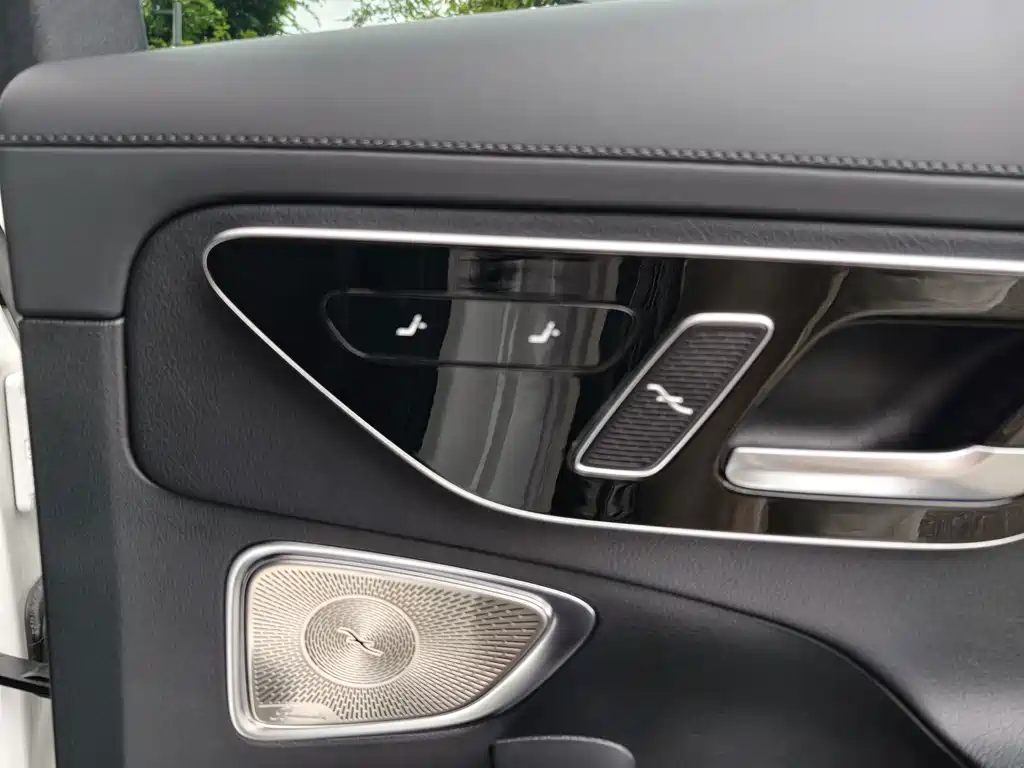 Mercedes-Benz C-Class — миниатюра 17