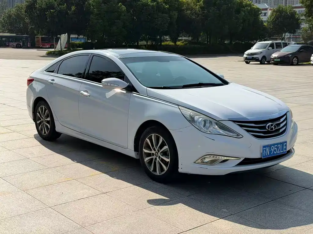 Hyundai Sonata — миниатюра 3