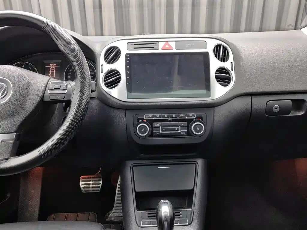 Volkswagen Golf (Import) — миниатюра 12