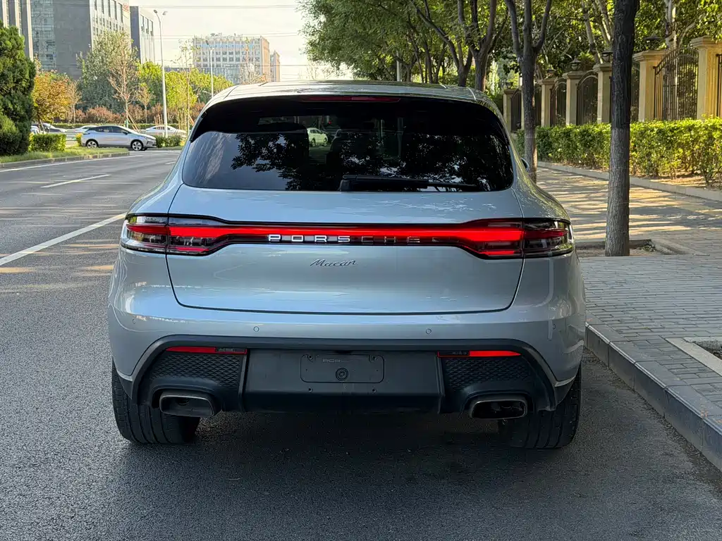 Porsche Macan — миниатюра 4