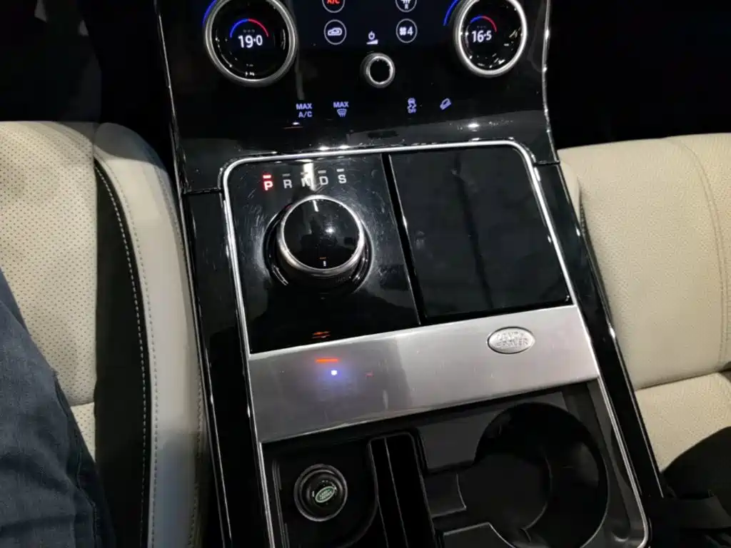 Land Rover Velar — миниатюра 19