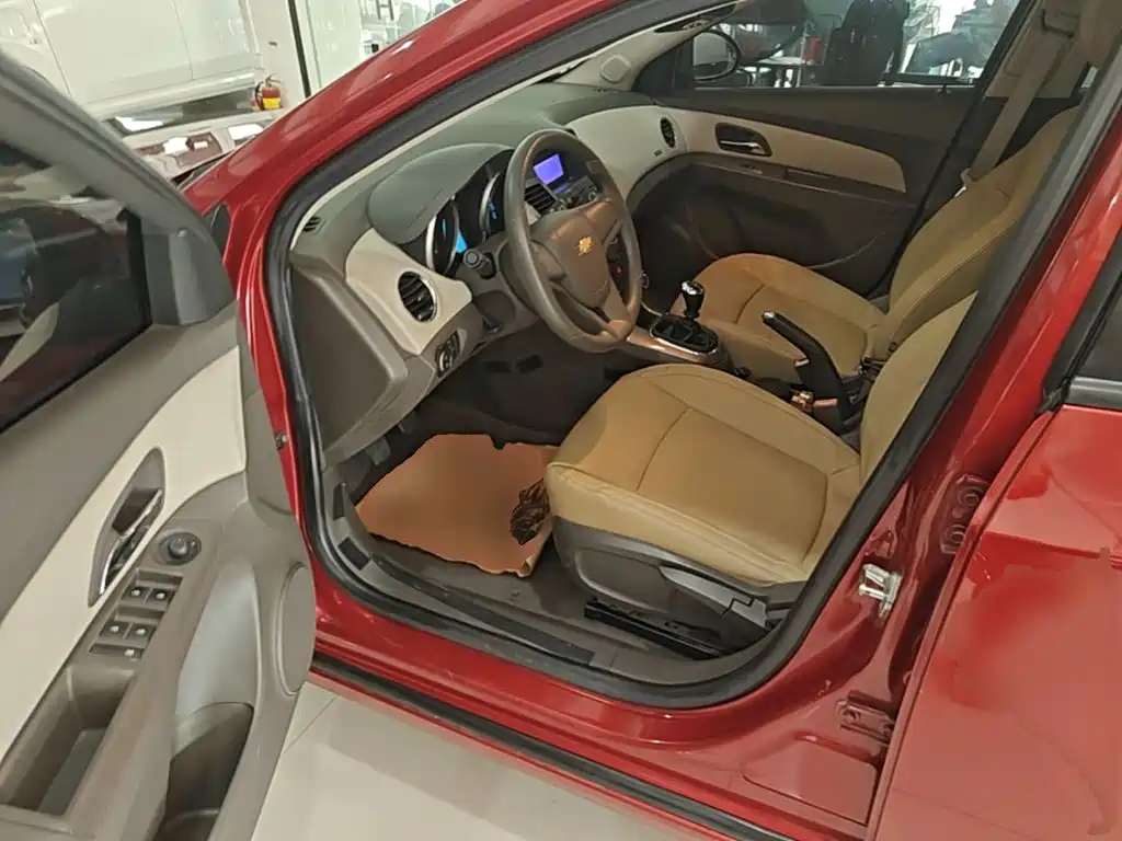 Chevrolet Cruze — миниатюра 16