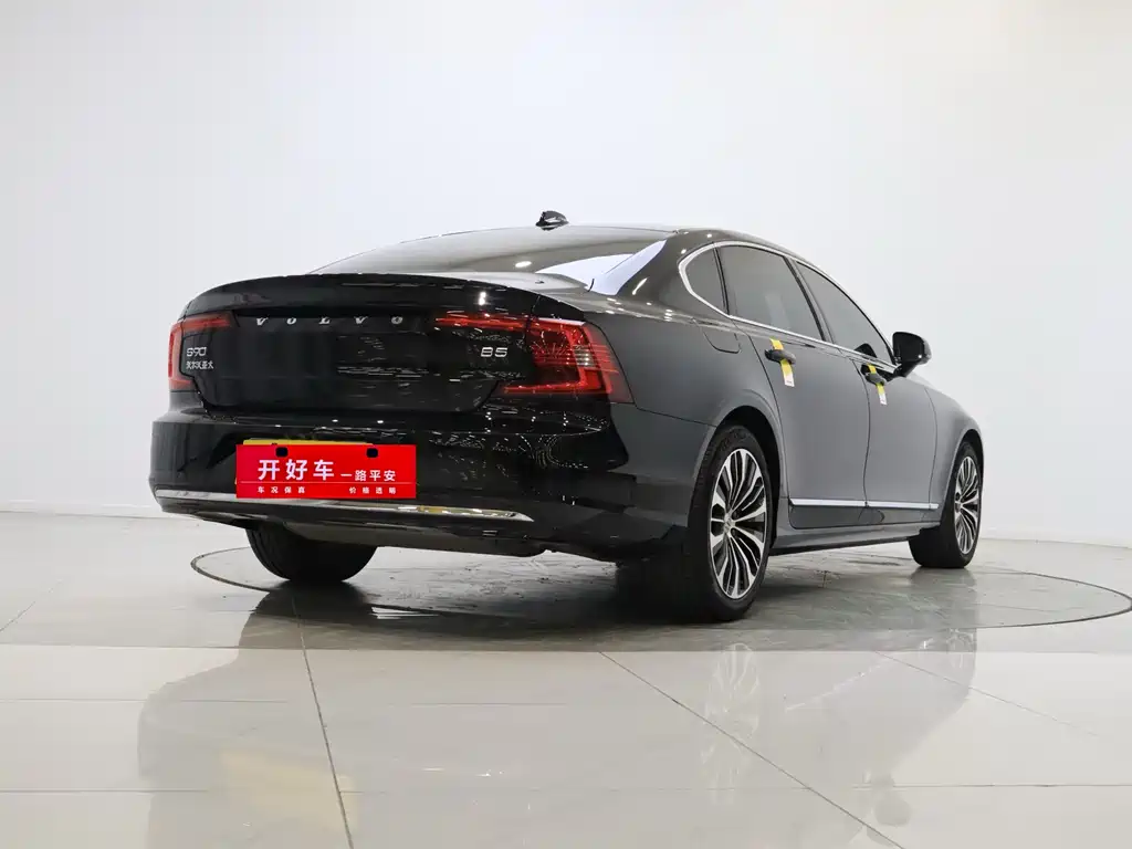 Volvo S90 2024 B5 Luxury