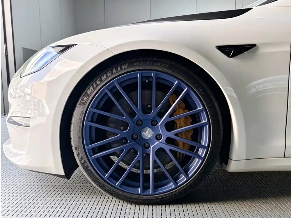 Tesla Model S — миниатюра 6