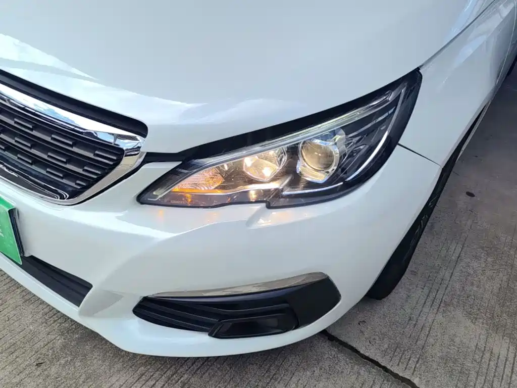 Peugeot 308 — миниатюра 24
