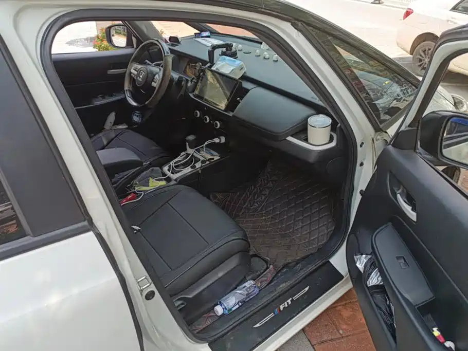 Honda Fit — миниатюра 8
