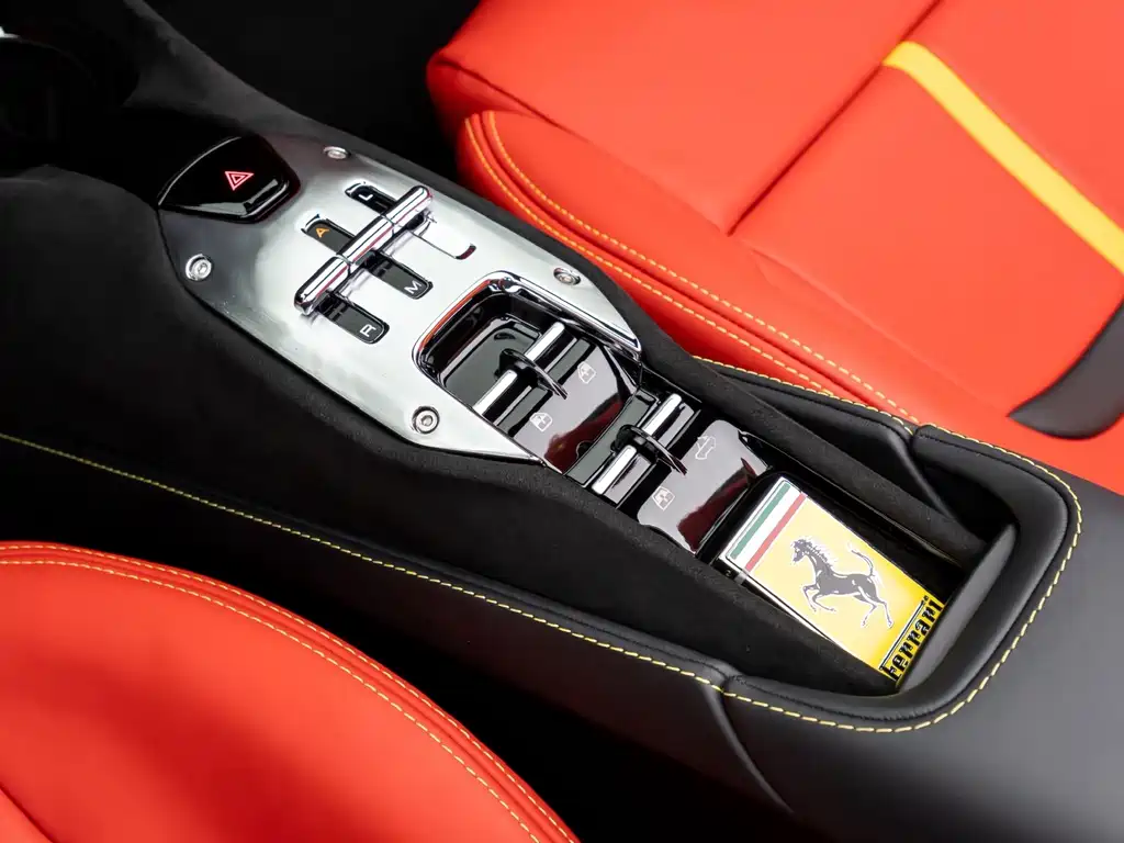 Ferrari SF90 3.9T V8 Spider, фото 13