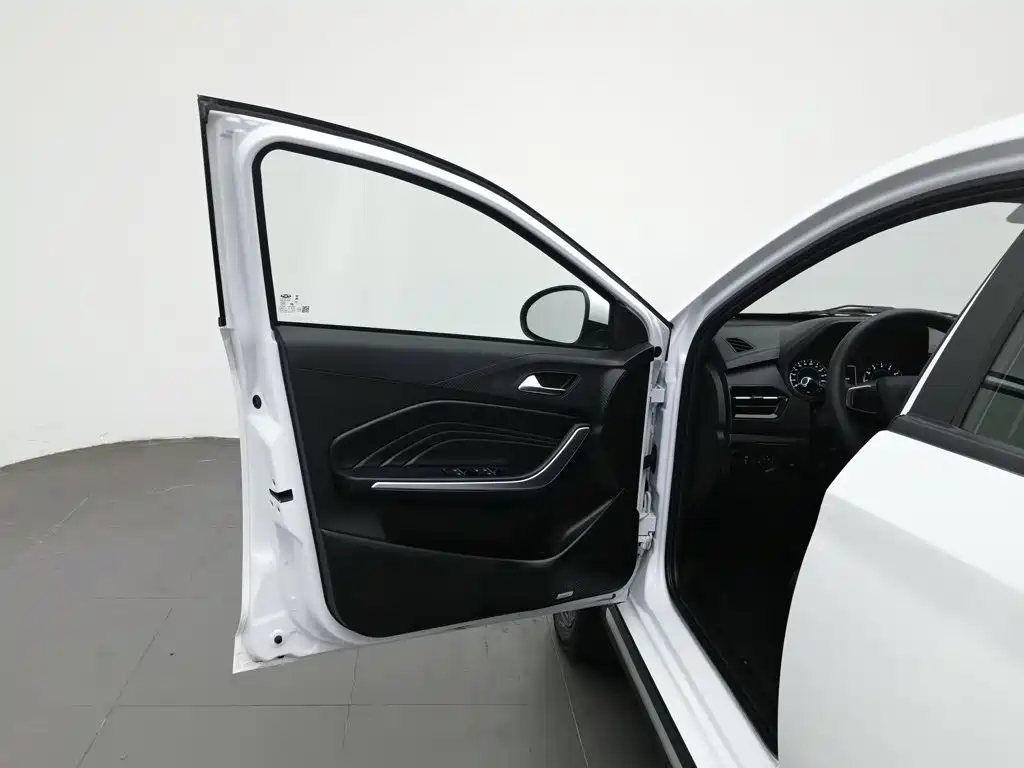 Chery Tiggo 3x — миниатюра 8