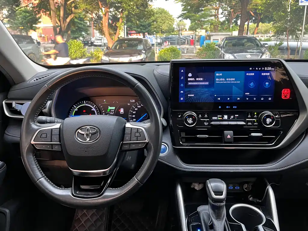 Toyota Highlander — миниатюра 11