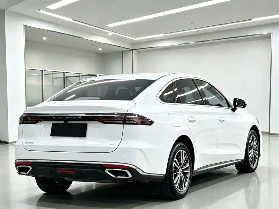 Geely Emgrand — миниатюра 9