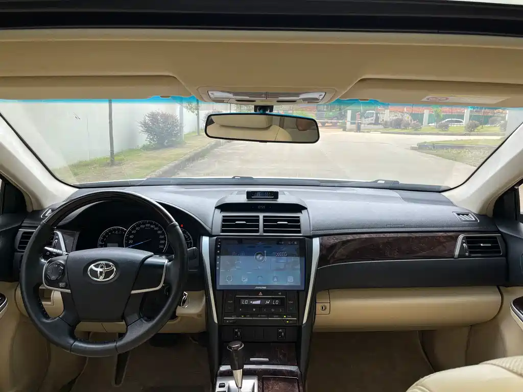 Toyota Camry — миниатюра 14