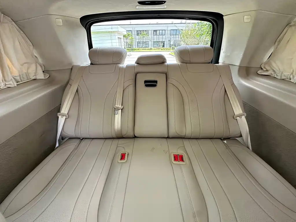Mercedes-Benz V-Class — миниатюра 21