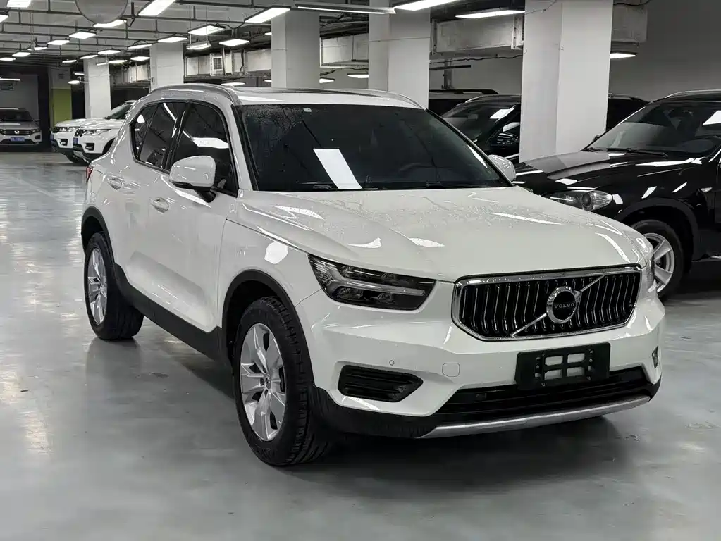 Volvo XC40 — миниатюра 3