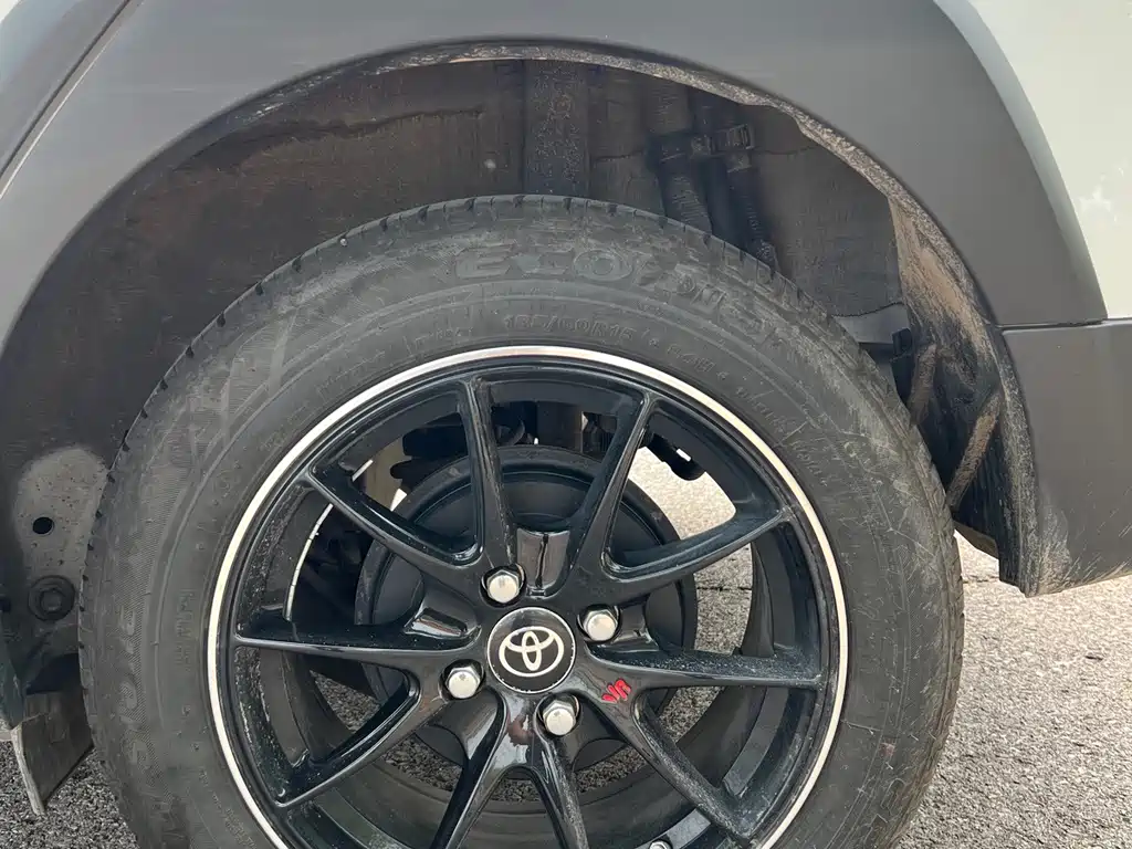 Toyota Yaris L — миниатюра 18