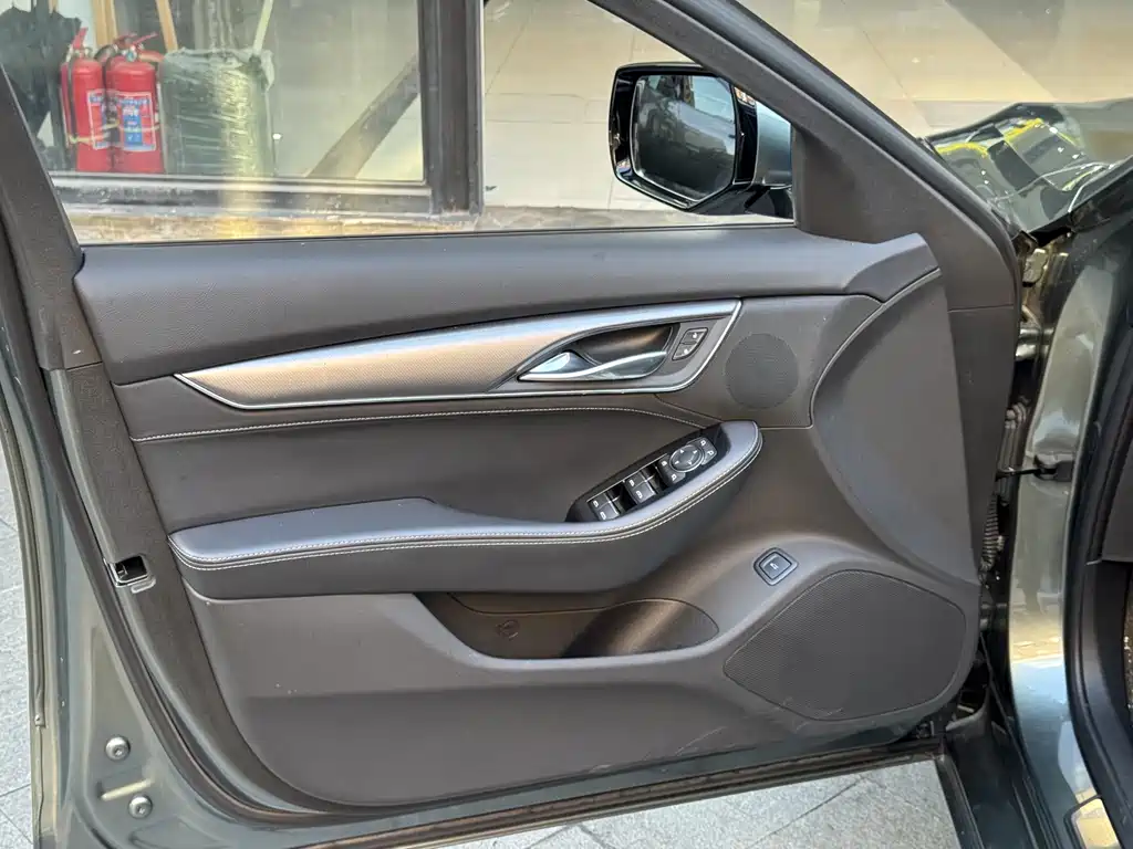 Cadillac CT5 — миниатюра 16