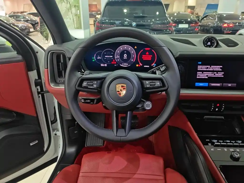 Porsche Cayenne — миниатюра 11
