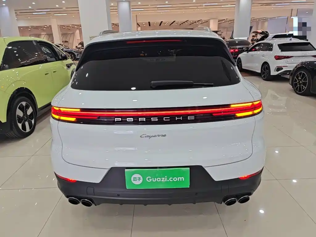 Porsche Cayenne — миниатюра 6