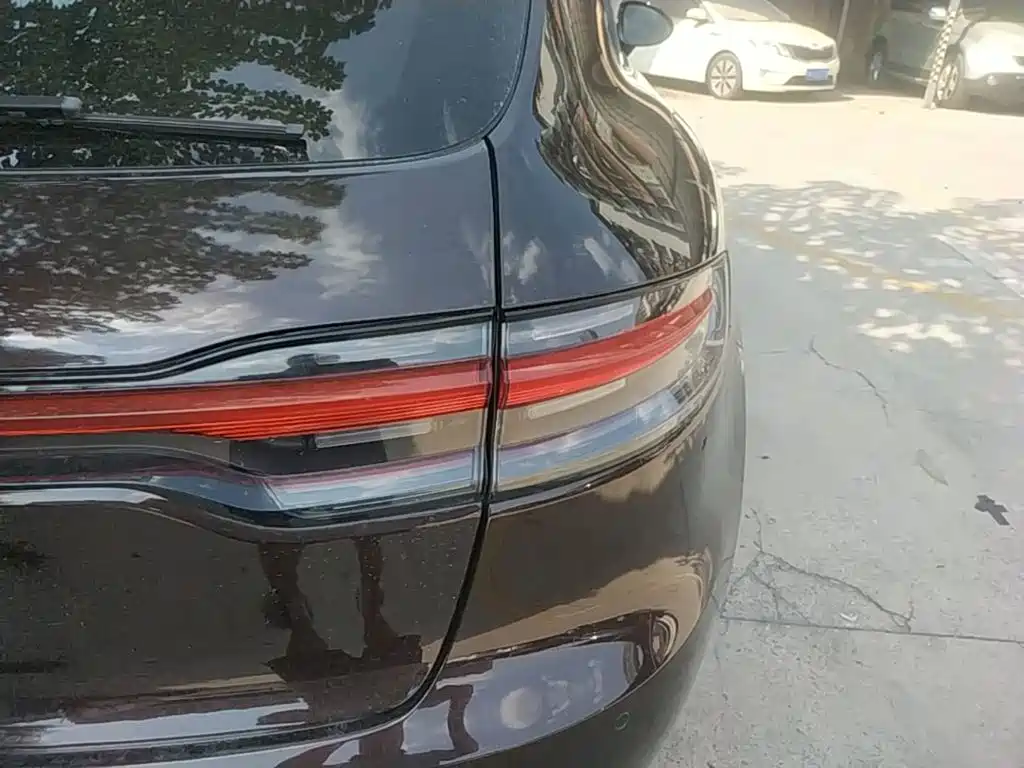 Porsche Macan — миниатюра 8