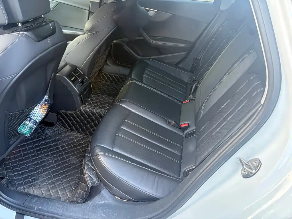 Audi A4L — миниатюра 5