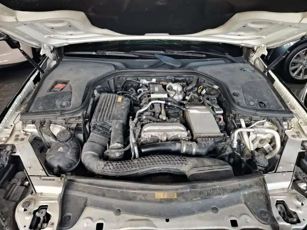 Mercedes-Benz E-Class — миниатюра 20