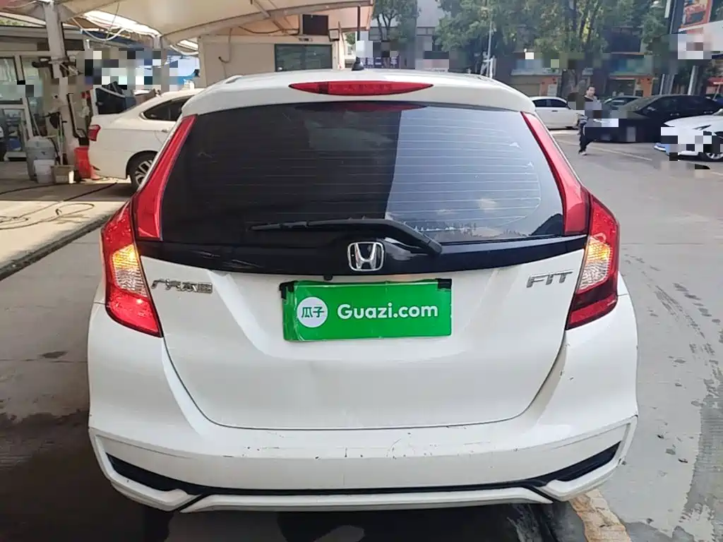Honda Fit — миниатюра 6