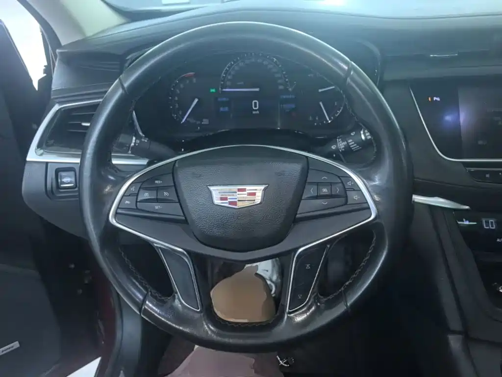 Cadillac XT5 — миниатюра 11
