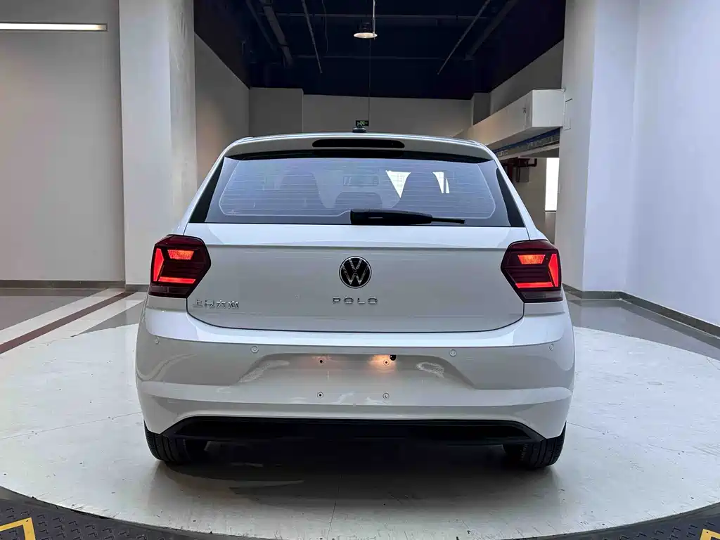 Volkswagen Polo — миниатюра 5