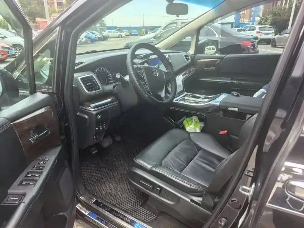 Honda Odyssey — миниатюра 6