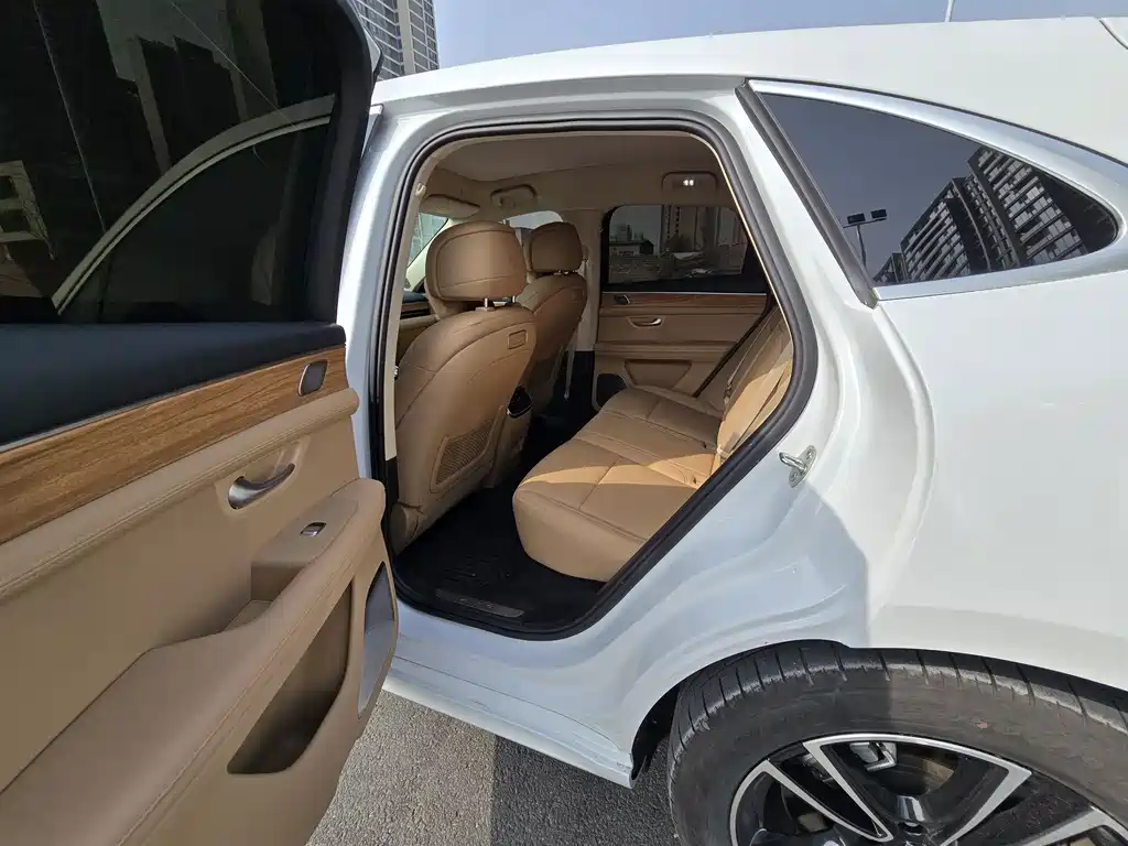 AITO ASK THE WORLD M5