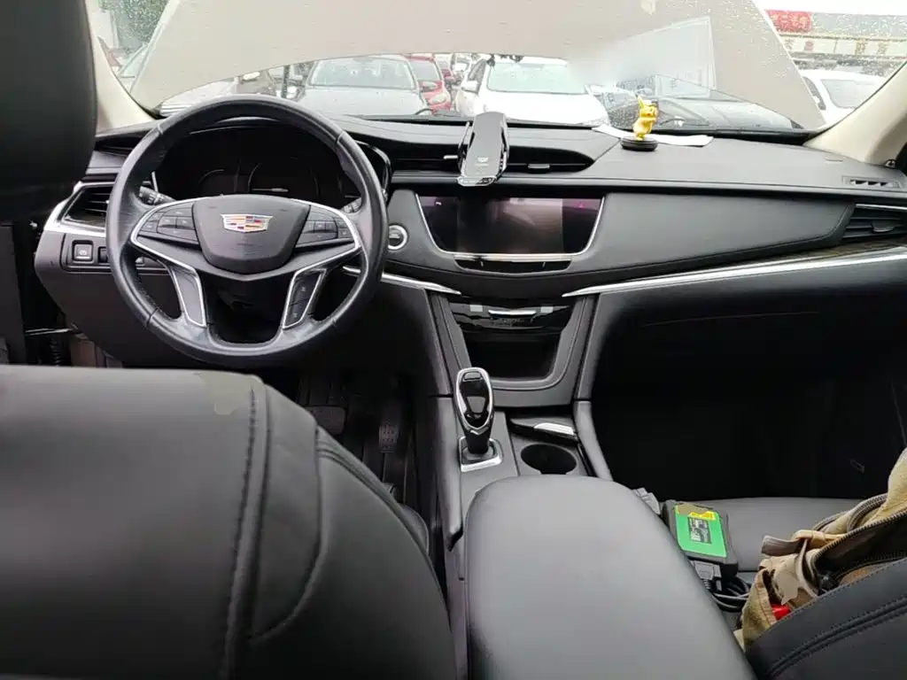 Cadillac XT5 — миниатюра 10