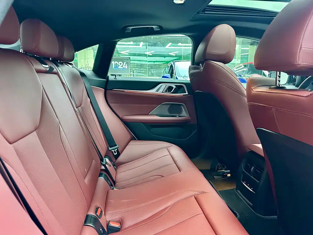 BMW i4 — миниатюра 9