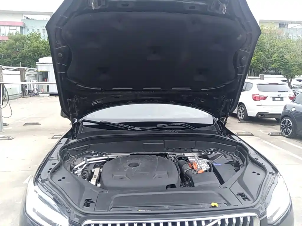 Volvo XC90 PHEV — миниатюра 20