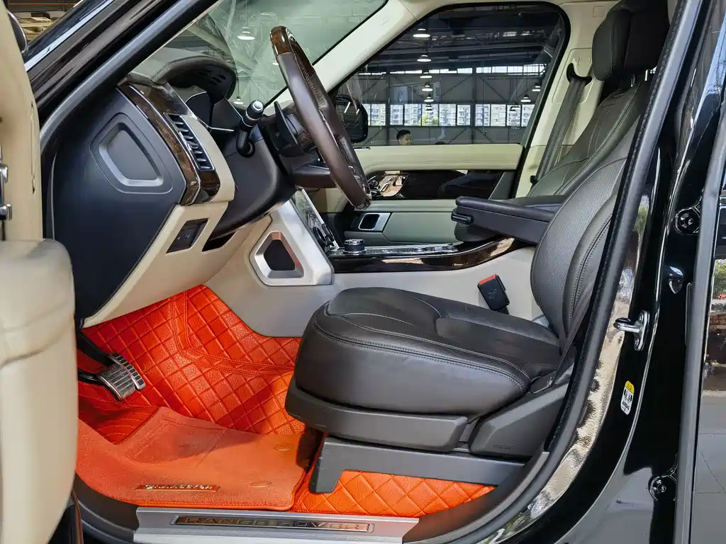 Land Rover Range Rover — миниатюра 5