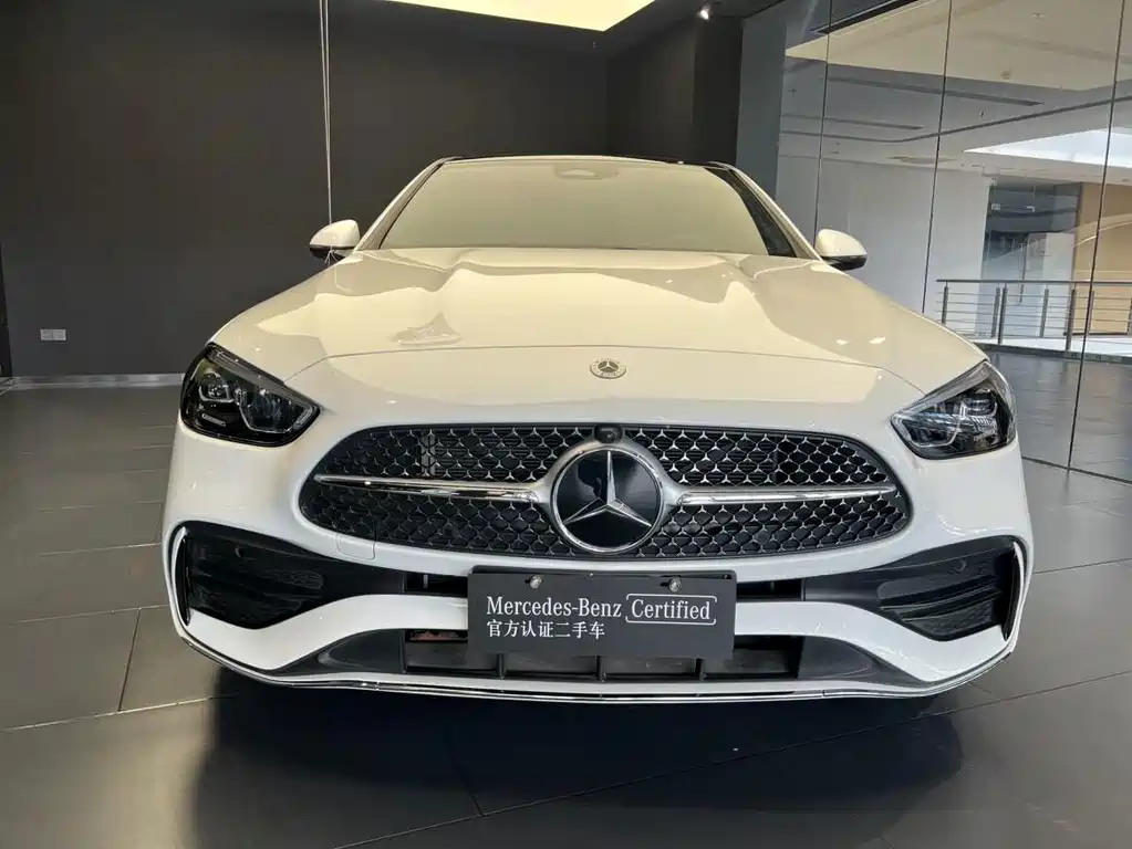 Mercedes-Benz C-Class — миниатюра 2