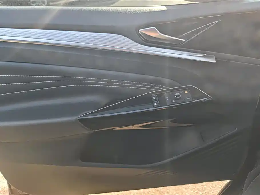 VOLKSWAGEN ID.4 CROZZ