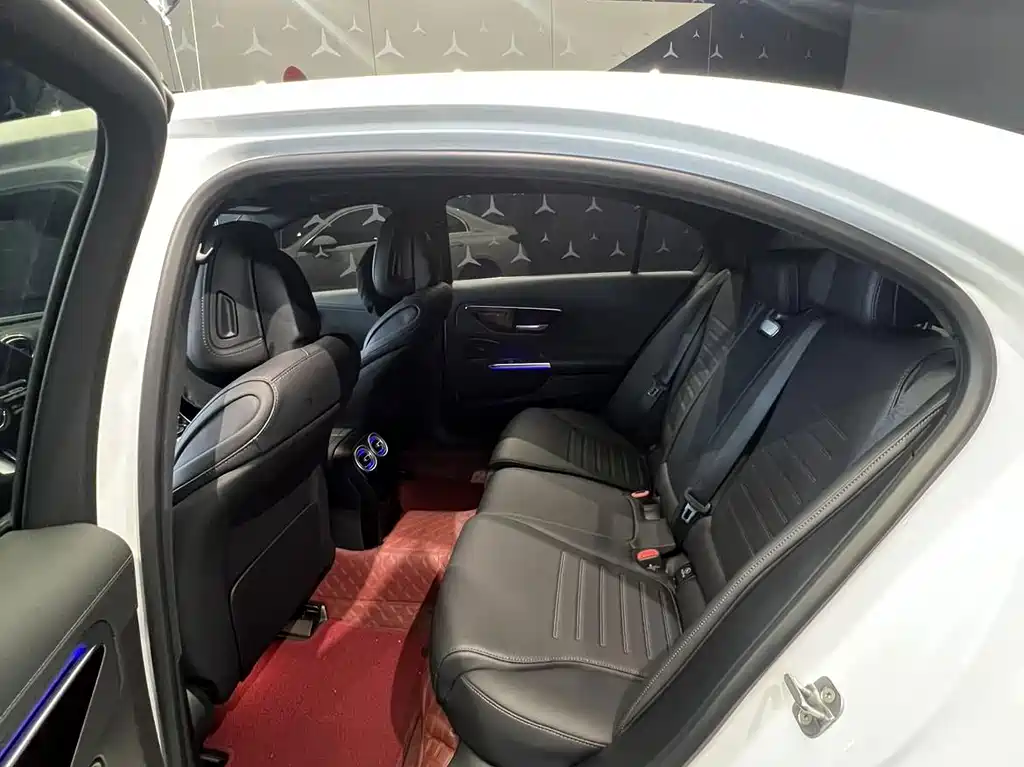 Mercedes-Benz C-Class — миниатюра 15