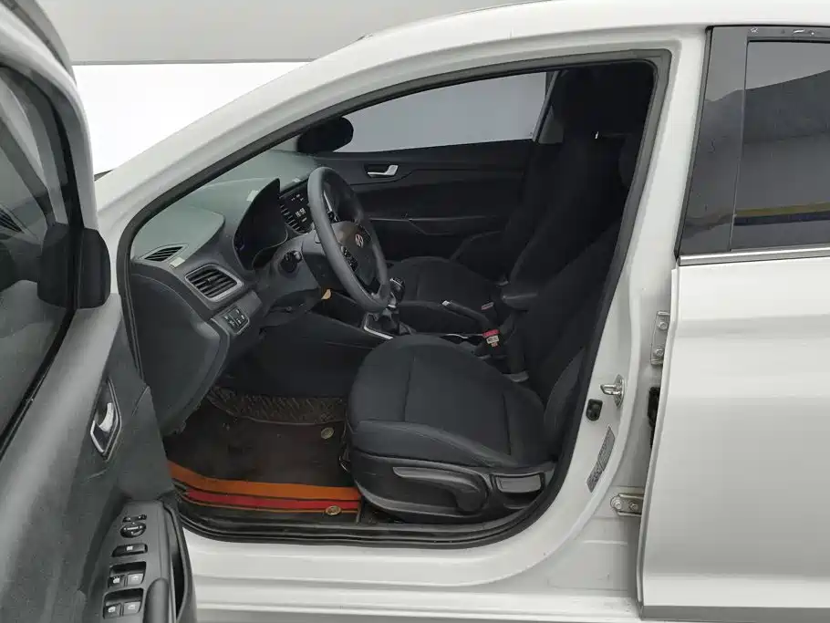 Hyundai Verna — миниатюра 9