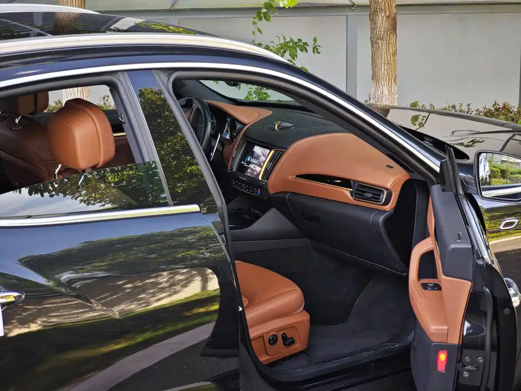 Maserati Levante — миниатюра 4