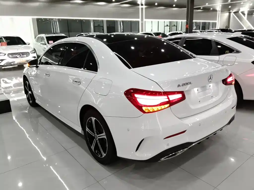 Mercedes-Benz A-Class 2024 — фото 4