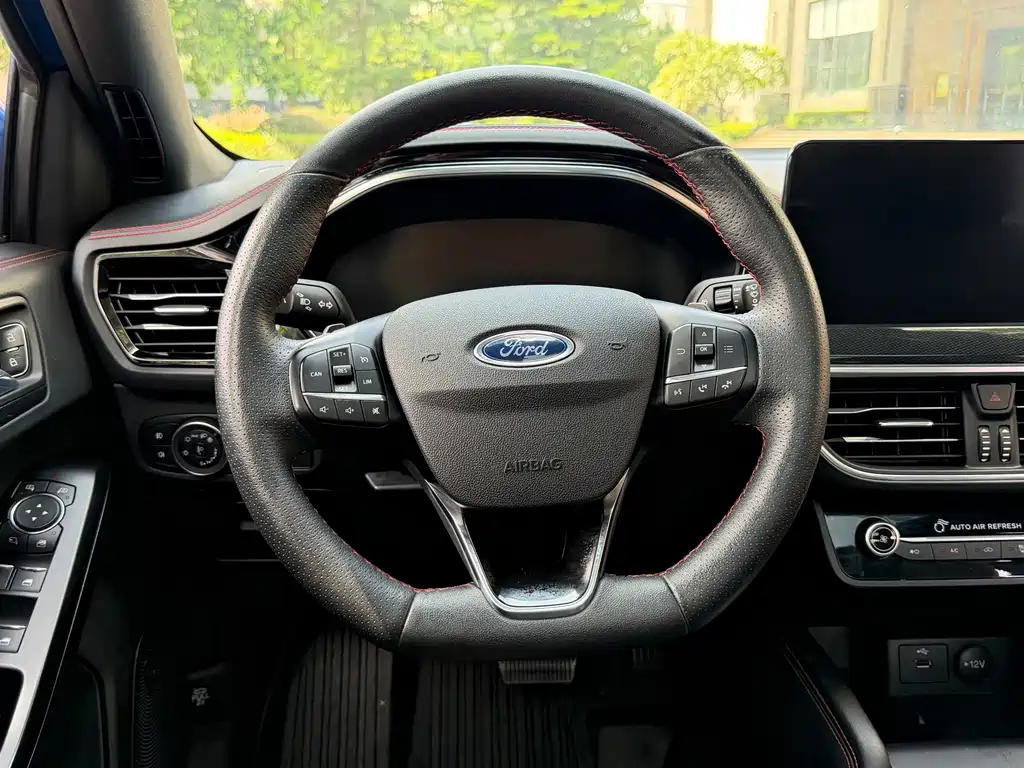 Ford Focus — миниатюра 7