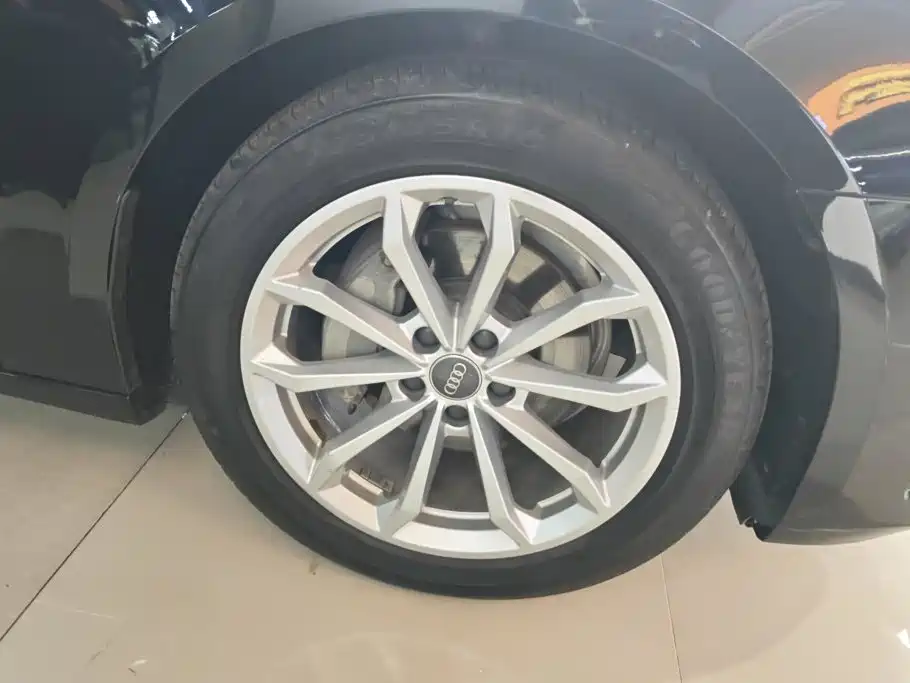 Audi A6L — миниатюра 6