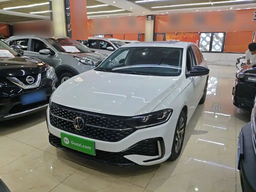 Volkswagen Lavida — миниатюра 2