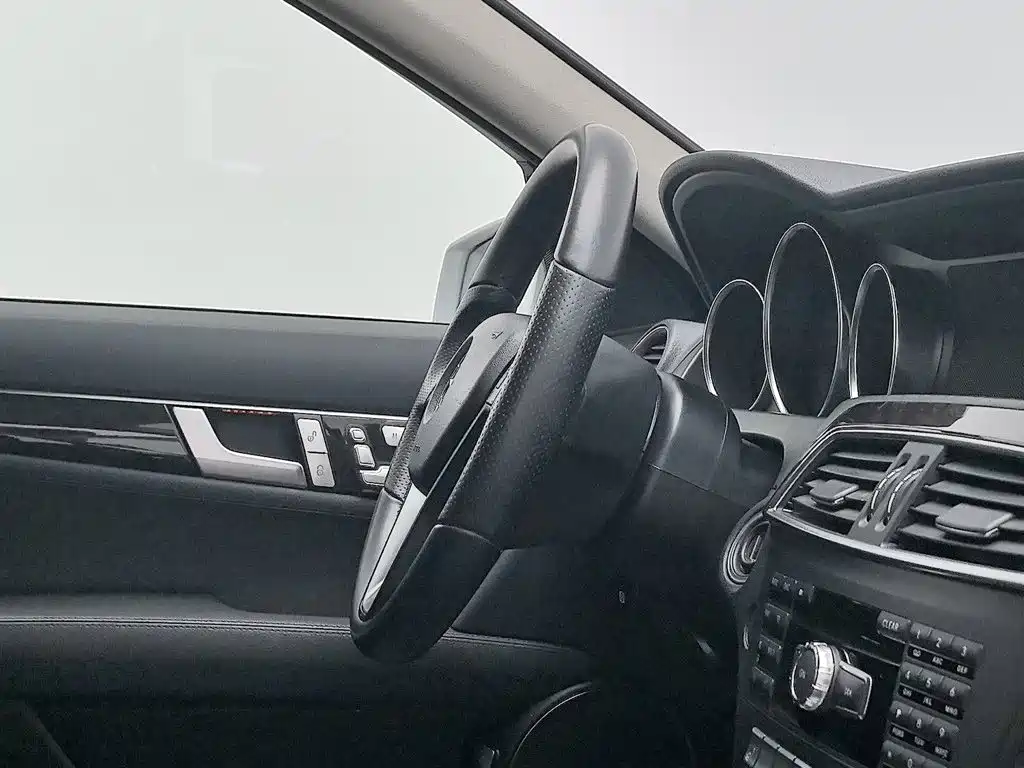 Mercedes-Benz C-Class — миниатюра 22