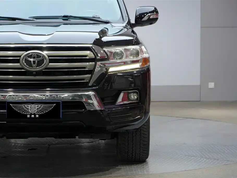 Toyota Land Cruiser 2018 4.6L AT