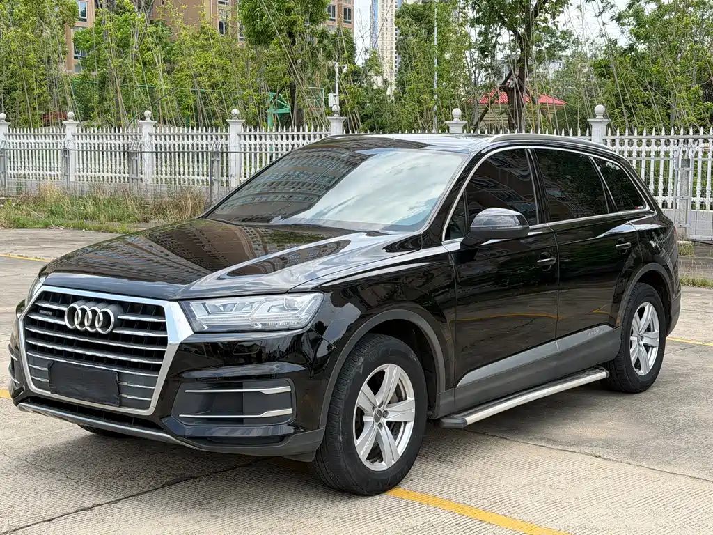 Купить Audi Q7